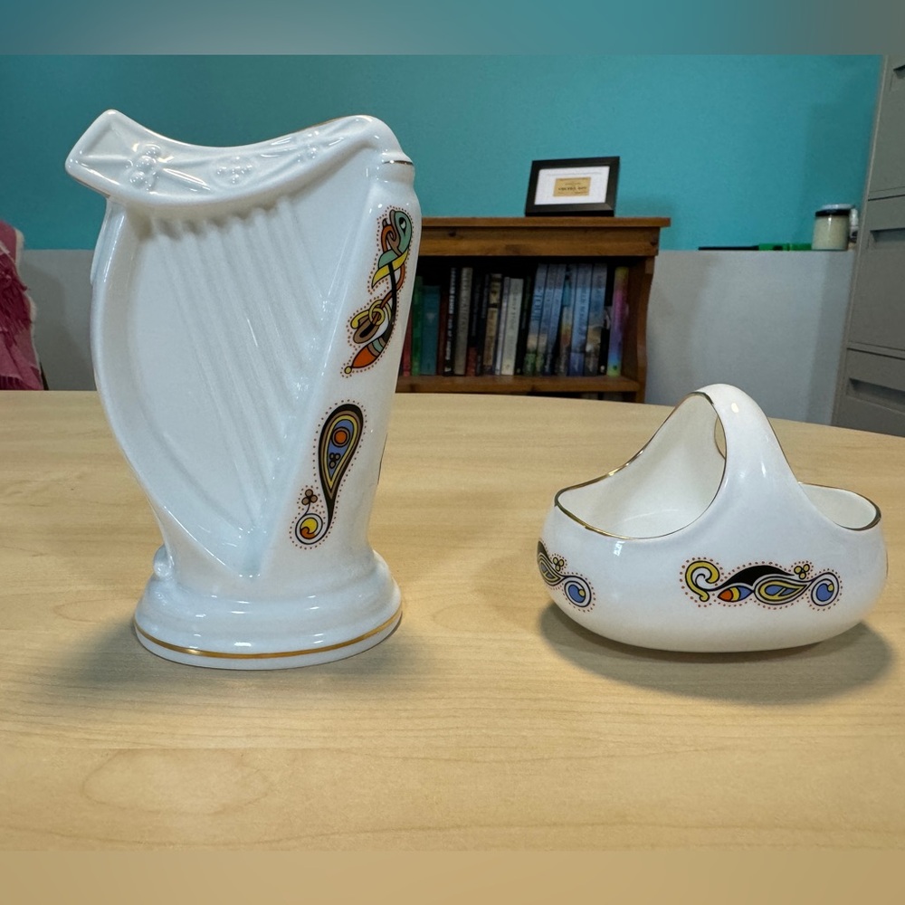 Royal Tara Fine Bone China - Ireland Basket & Harp